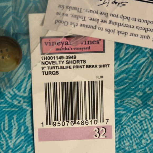 Vineyard vines new shorts - Picture 2 of 5